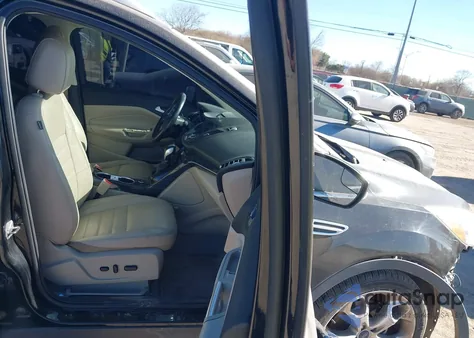 2016 Ford Escape Titanium из США, поврежденный, VIN 1FMCU0JX8GUB36565